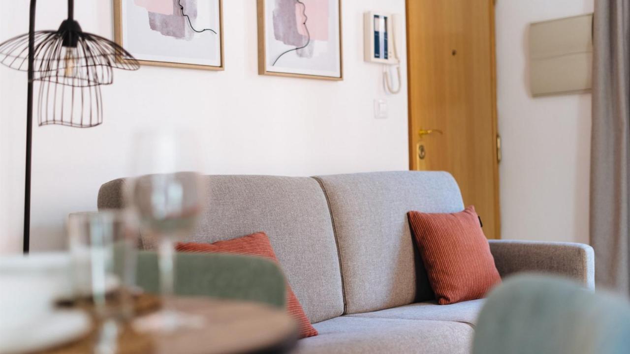 Chiqui And Vicente Suite Apartments Seville Luaran gambar