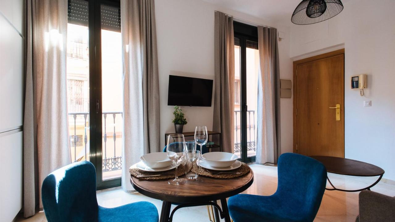 Chiqui And Vicente Suite Apartments Seville Luaran gambar